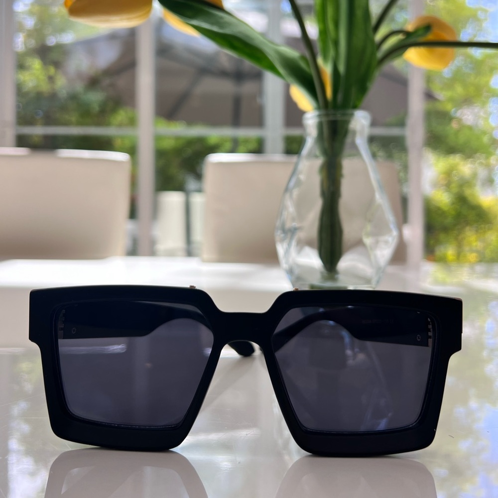 Blackout Sunnies